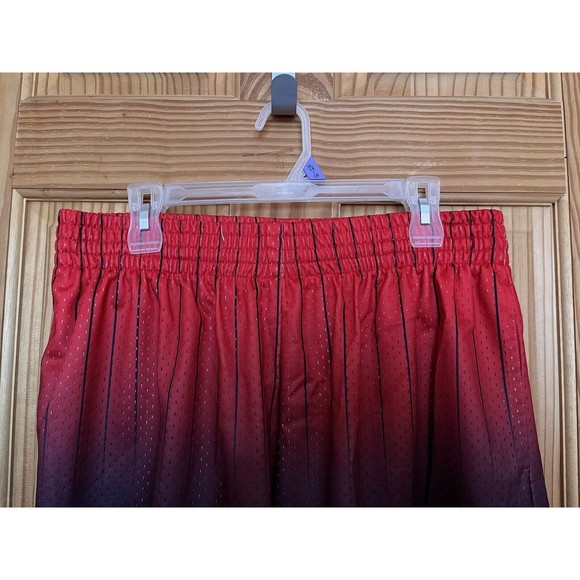Mitchell & Ness Chicago Bulls 1995 Black/Red Fadeaway Swingman Shorts Size L - Picture 7 of 10